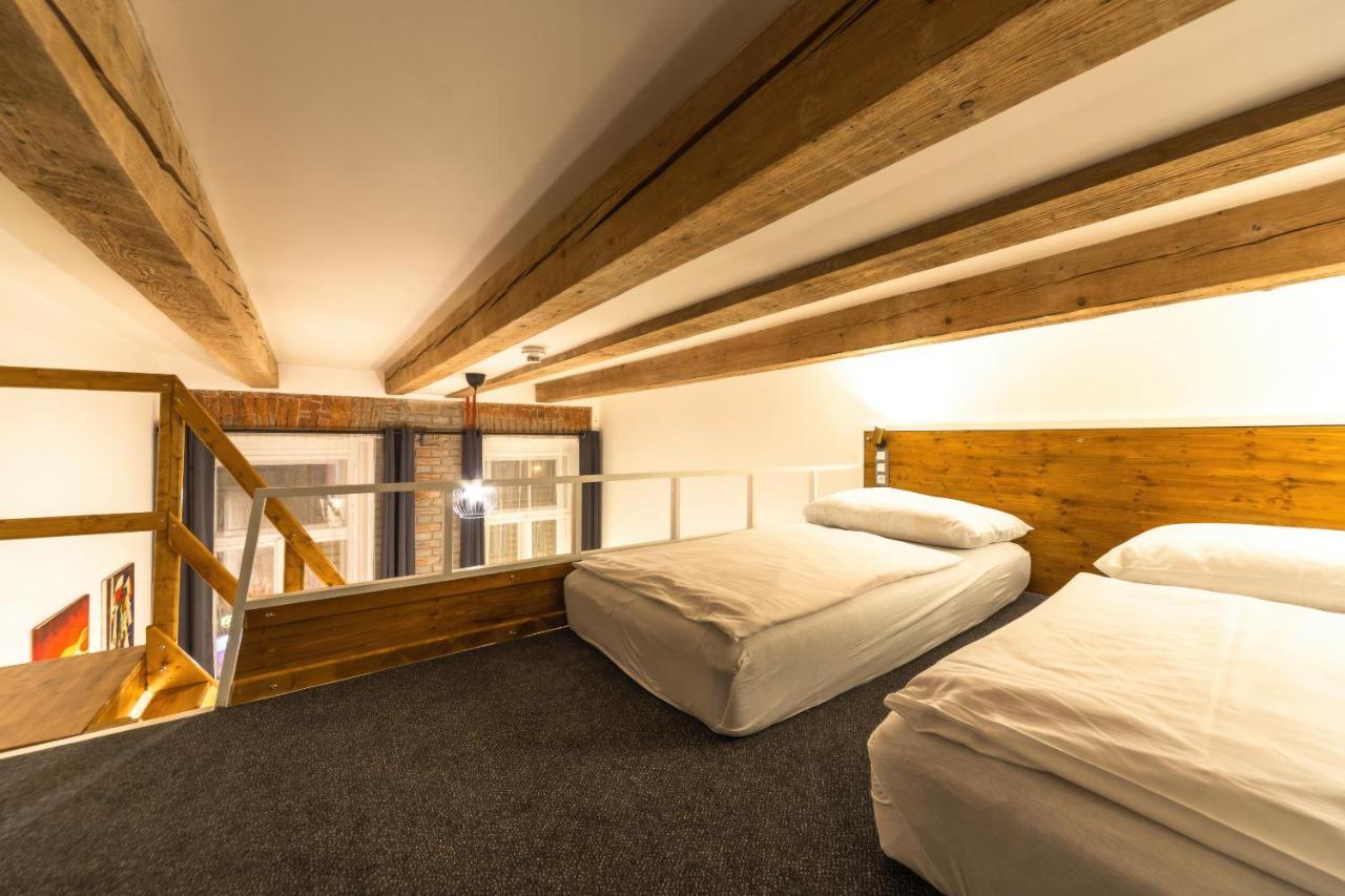 S42 Hotel Прага Екстериор снимка