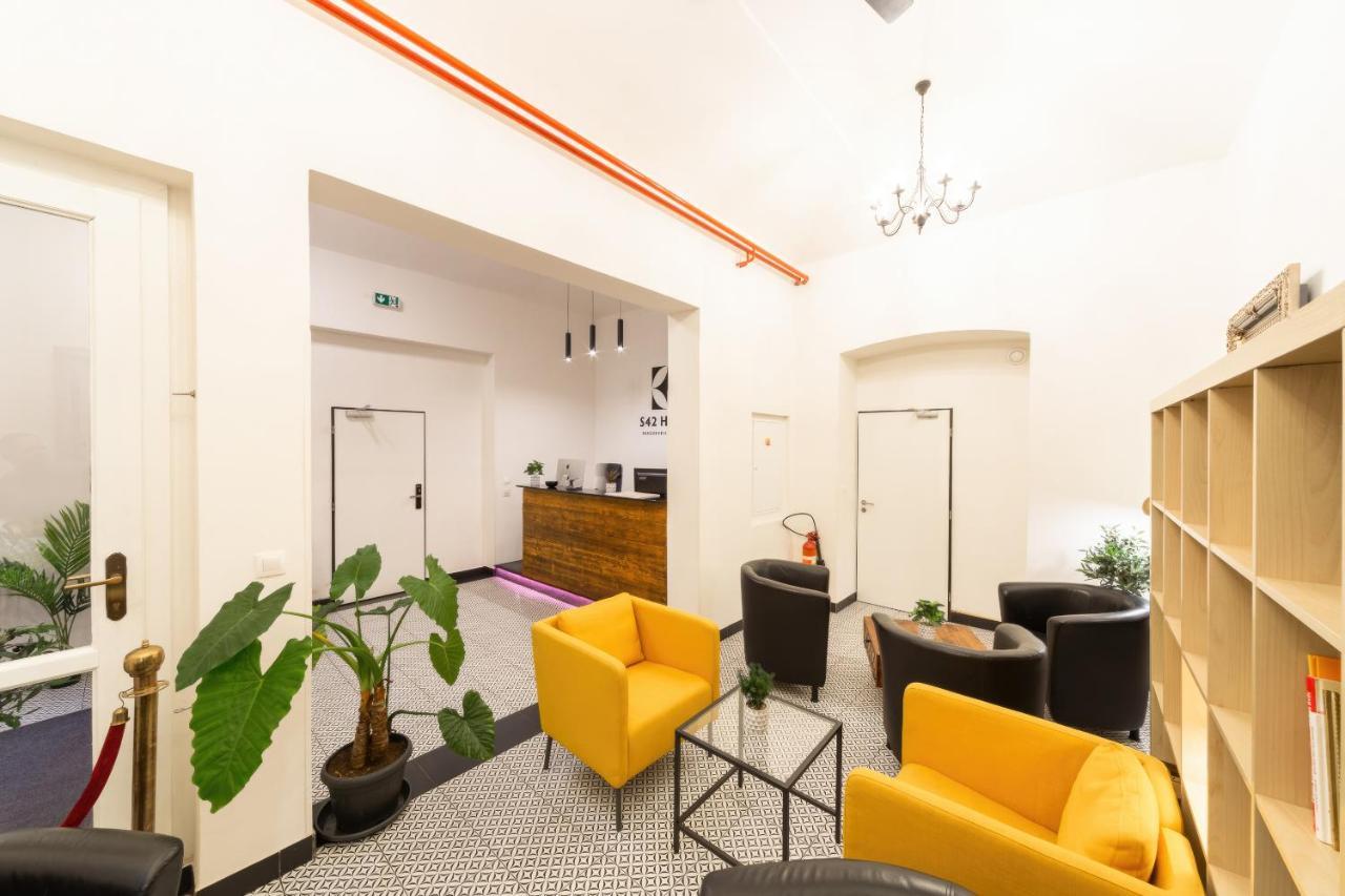 S42 Hotel Прага Екстериор снимка