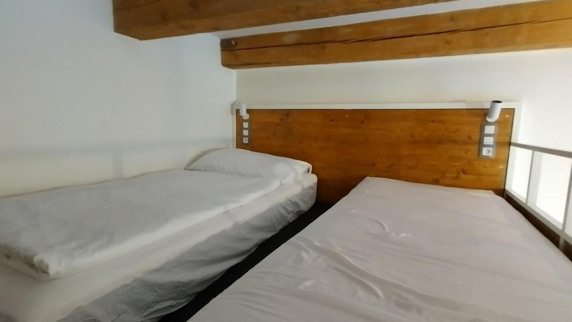 S42 Hotel Прага Стая снимка