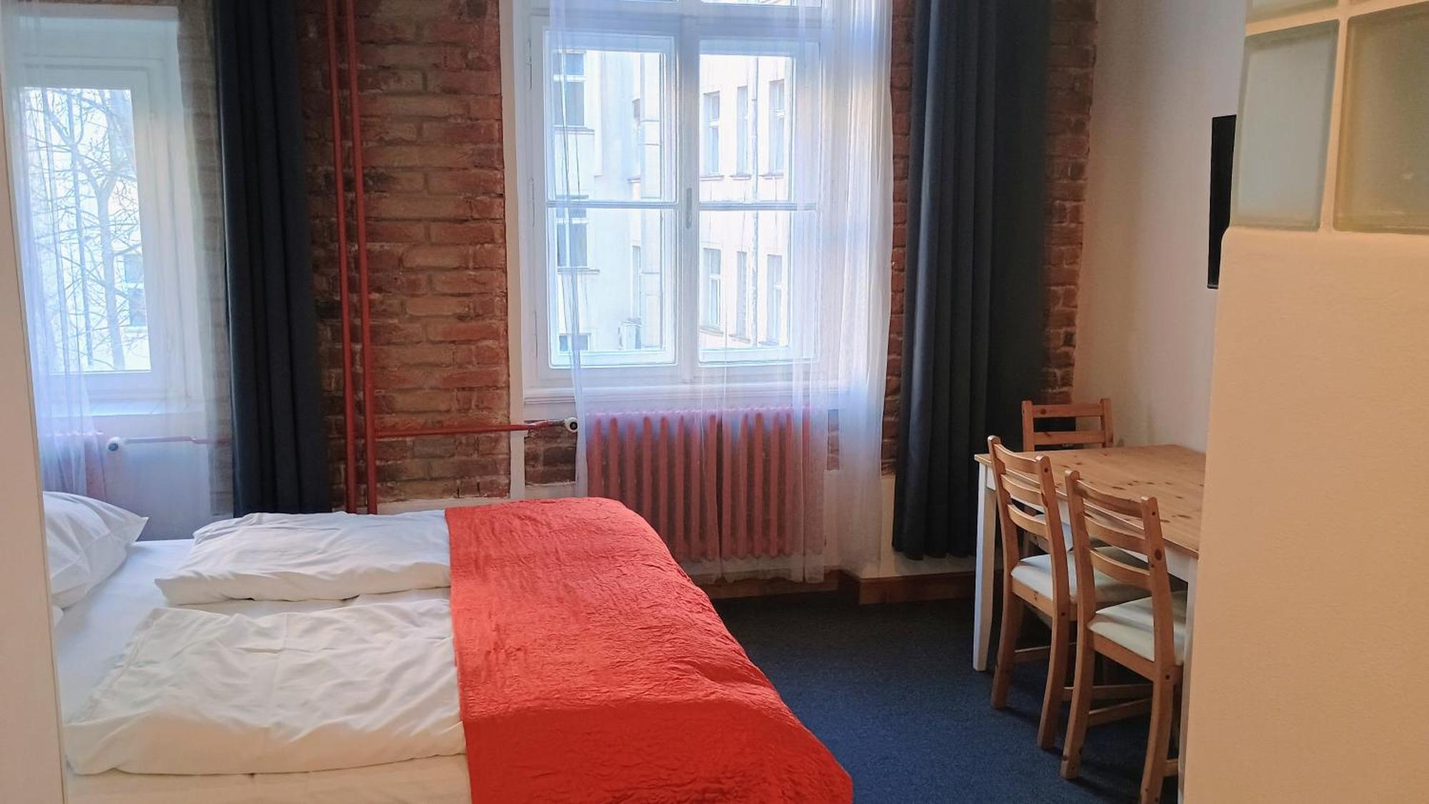 S42 Hotel Прага Стая снимка