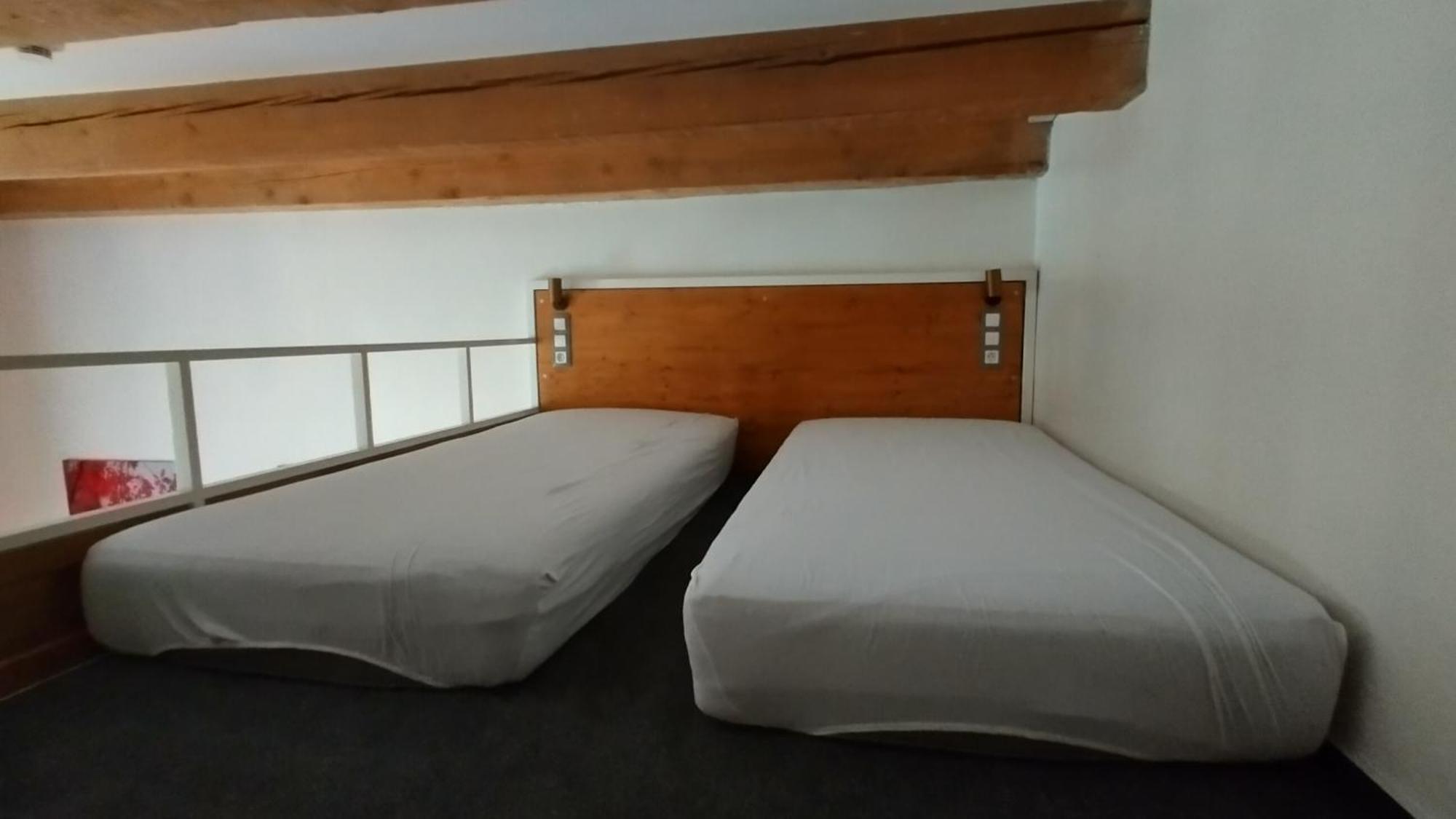 S42 Hotel Прага Стая снимка