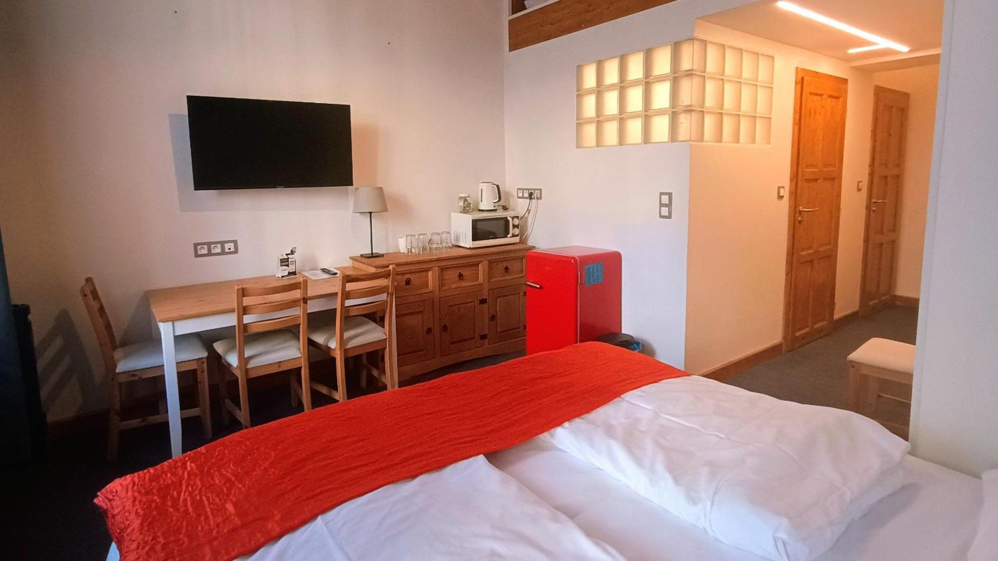 S42 Hotel Прага Стая снимка